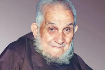 frei Damião de Bozzano como Venerável.