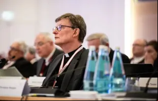 O arcebispo de Colônia, o cardeal Rainer Maria Woelki, em assembleia do Caminho Sinodal Alemão, em 9 de março de 2023.