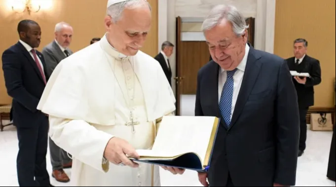 Leão XIV e António Guterres no Vaticano em 11 de junho de 2025 ?? 