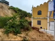 Deslizamento de terra no Recife.